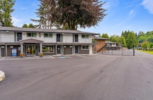 Tukwila Hotel | Interurban Suites Hotel, a Dazzler Select by Wyndham