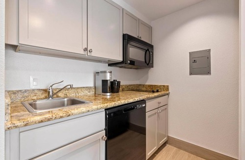 FM 1960 Hotel | Inviting Retreat Perfect for Family Comfort & Convenience | Mall - 5.8 miles