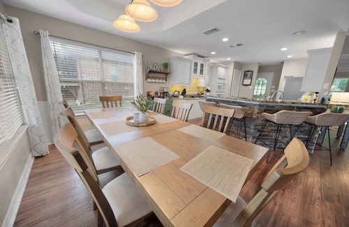 Murchison House | Isleview Retreat on Callendar Lake