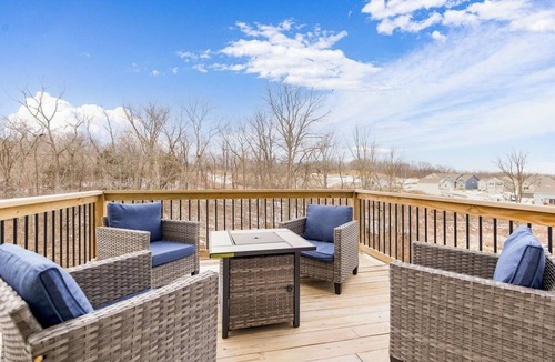 Waldron House | It's a Grand Slam! Charming 3-bedroom townhome in brilliant Parkville!