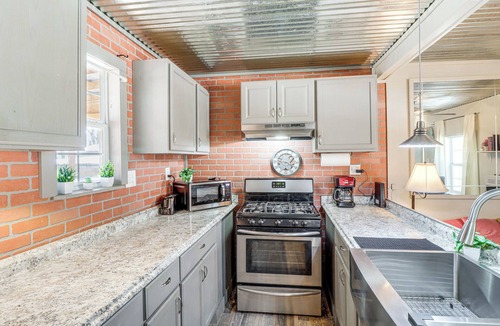 Jasper Cottage | Jasper Cabin w/Fire Pit, Grill & Mountain Views!