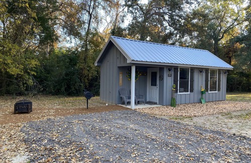 Caldwell Cottage | John Deere Tiny House #275 at Copperas Creek