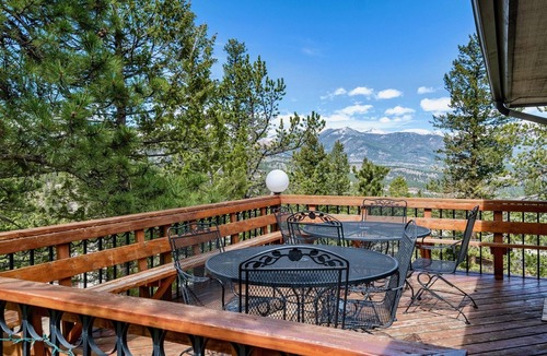Windcliff Estates House | Jordan Vacation At Windcliff 3 Bedroom Home by RedAwning