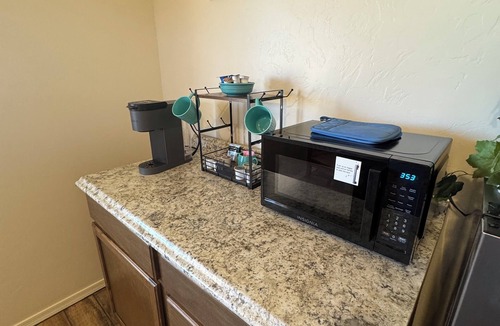 Sierra Vista Southeast Apartment | Just 20 mins from Bisbee! 2 room apartment on country hobby farm