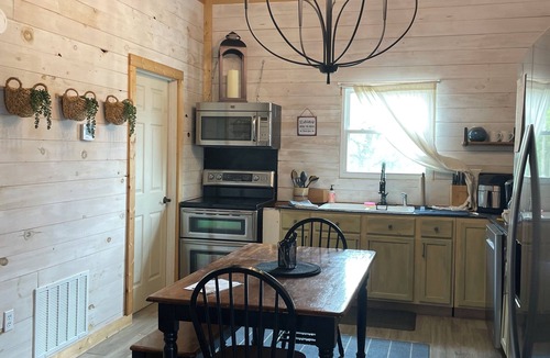 Eminence House | Just A Stone's Throw Cabin from Eminence, Jacks Fork, & Cross County Trail Ride