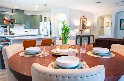 Wetmore House | JW Marriott-2 HOMES+Yard-Arcade-Grill-Sleeps 20