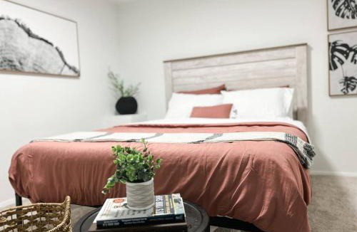 SeaTac House | Karmen's Lake Cottage A2 - Double Room