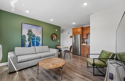 Highland Apartment | Kasa LoHi Denver