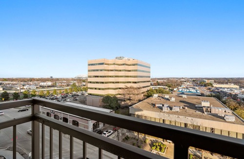 Central Arlington Apartment | Kasa | Near Esports Stadium | Arlington