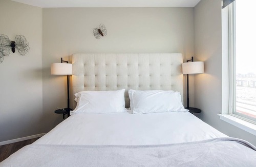Highland Apartment | Kasa The Comma | Standard 1BD in Denver