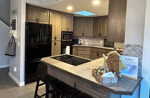 Sudden Valley House | Kayaks, SUPs, Hot Tub and Secluded Beach Access