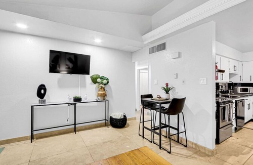 El Paso Apartment | Kentucky Urban 2BR | Near Downtown El Paso