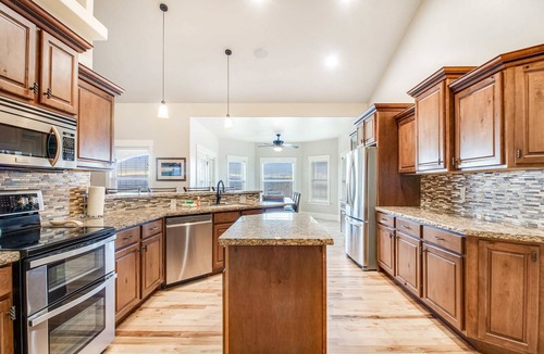 Canyon County House | Kerry Hill Manor, Vineyard Estate & Views