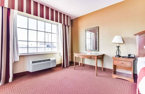 Central Oklahoma City Apartment | King Bed Accessible|Nsmk