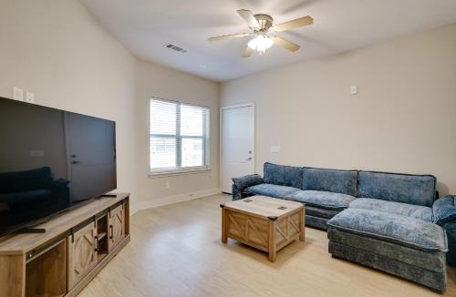 Crowley Apartment | King Bed Fort Worth Home Near I-35W & DFW!
