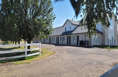Texhoma Apartment | King Bed|Non Smoking