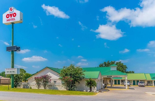 Sweet Home Apartment | King Bed Nsmk | Yoakum West