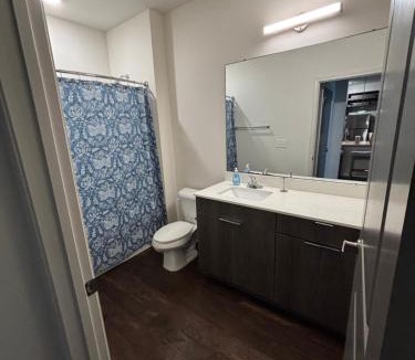Madison Apartment | King Blue Oasis
