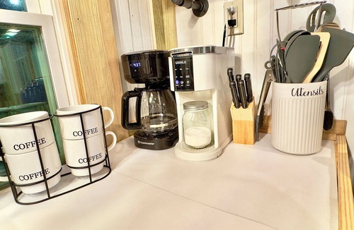 Independence Cabin | King Suite & Bunkhouse - Deer Camp - WiFi - Grill