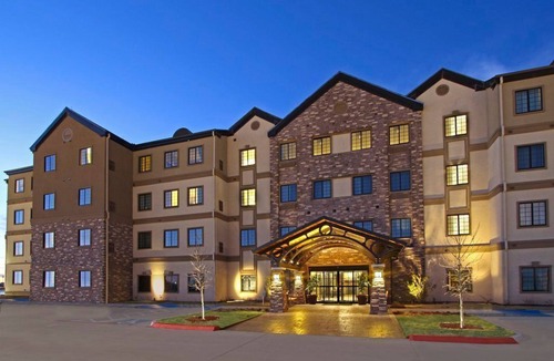 Odessa Condo | King Suite. Free Breakfast. Outdoor Pool. Gym. Near the University of Texas Permian Basin!