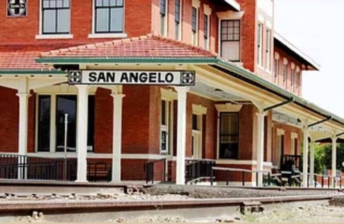 San Angelo Bed & Breakfast | King Suite with landmark view at Music Garden Mansion