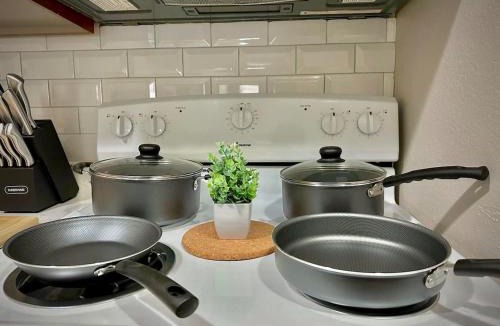 Sherman Apartment | KINGbed A plus location Aplus for workers LongStayDiscounts