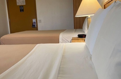Quincy Hotel | Knights Inn Quincy