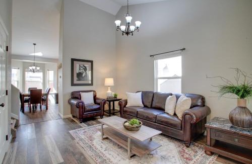 Commerce City House | 'La Casita' w/Private Yard: 17 Mi to Dtwn Denver