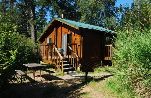 La Conner Resort | La Conner Camping Resort Wheelchair Accessible Cabin 16