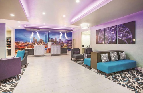 The Colony Hotel | La Quinta by Wyndham Dallas Plano - The Colony