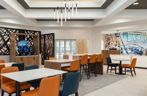 South Arlington Hotel | La Quinta by Wyndham Dallas Arlington South