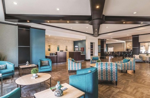 South Arlington Hotel | La Quinta by Wyndham Dallas Grand Prairie South