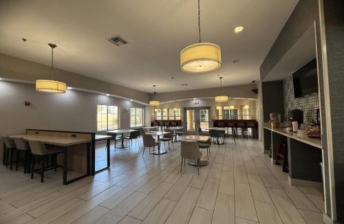 Northeast Heights Hotel | La Quinta Inn & Suites by Wyndham Albuquerque Midtown