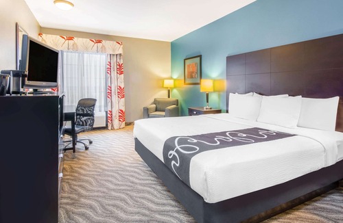Glen Rose Hotel | La Quinta Inn & Suites by Wyndham Glen Rose