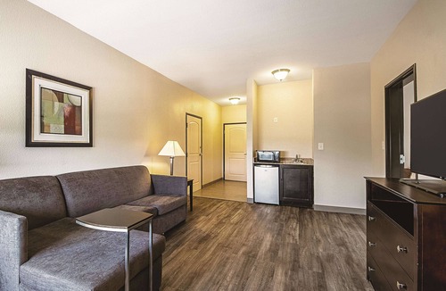 McKinney Hotel | La Quinta Inn & Suites by Wyndham McKinney