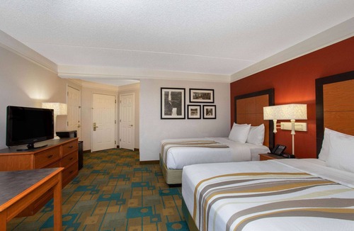 Lakewood Hotel | La Quinta Inn & Suites by Wyndham Denver Southwest Lakewood