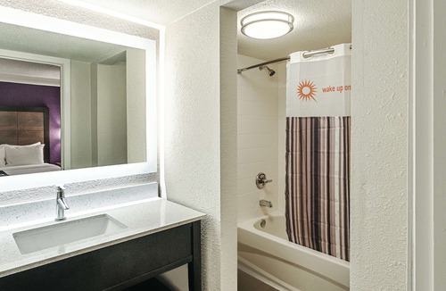 Lubbock Hotel | La Quinta Inn & Suites by Wyndham Lubbock West Medical Centr