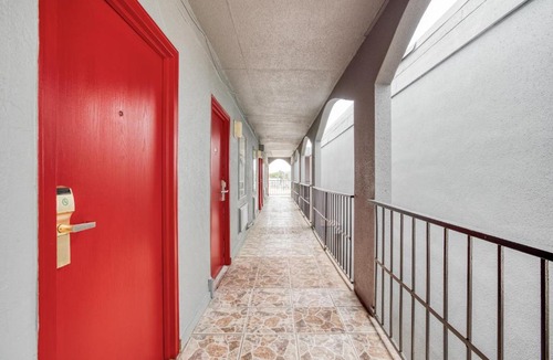 Southside Hotel | Lackland Gateway Inn