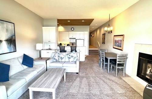 Chelan Resort | Lake Chelan Shores Lakefront Condo