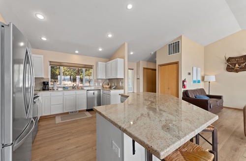 Chelan House | Lake-Chelan-view home with large deck, new hot tub, Ping-Pong & foosball table