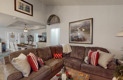 Emory House | Lake Fork Angler’s Basecamp, Steps to Bass Fishing