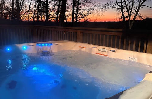 Royal Villa | Lake Hamilton Tranquility Villa with boat dock on private 20 acres!