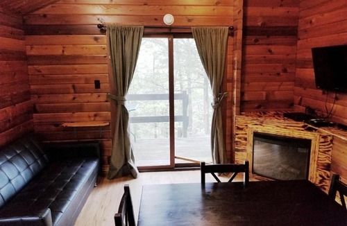 Gordonville Resort | Lake Texoma Camping Resort Cabin 2