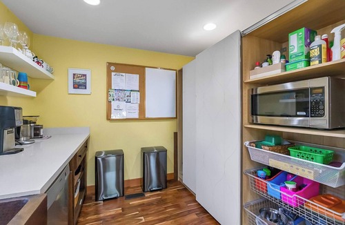 Rainier Valley House | Lake WA View Home. 3 levels