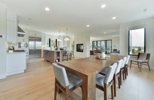 Kennydale House | Lake Washington 4 BR Luxury View Home near Seattle