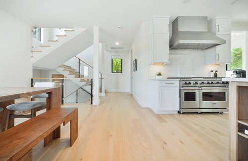 Kennydale House | Lake Washington 4 BR Luxury View Home near Seattle