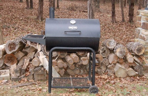 Scranton House | Lakefront Cabin Getaway with Firepit near Ozark National Forest in Scranton, Arkansas