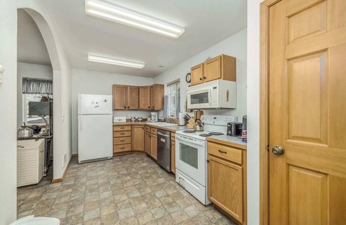 Rathdrum House | Lakefront Cabin with Private Beach and Dock