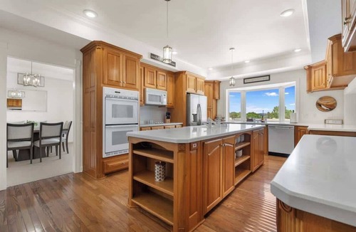 Hot Springs Village House | Lakefront Estate on Lake Balboa Sleeps 16+