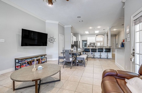 Seven Coves House | Lakefront Family Home w/Private Pool in Willis